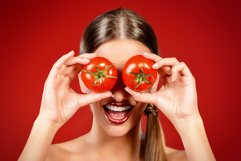  cà chua mang lại hiệu quả trong việc làm đẹp da